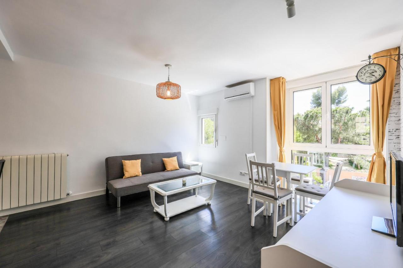 Apartamento Para 5 Personas Cerca De Ifema Y Aeropuerto Alquiler Temporal Madrid Bagian luar foto