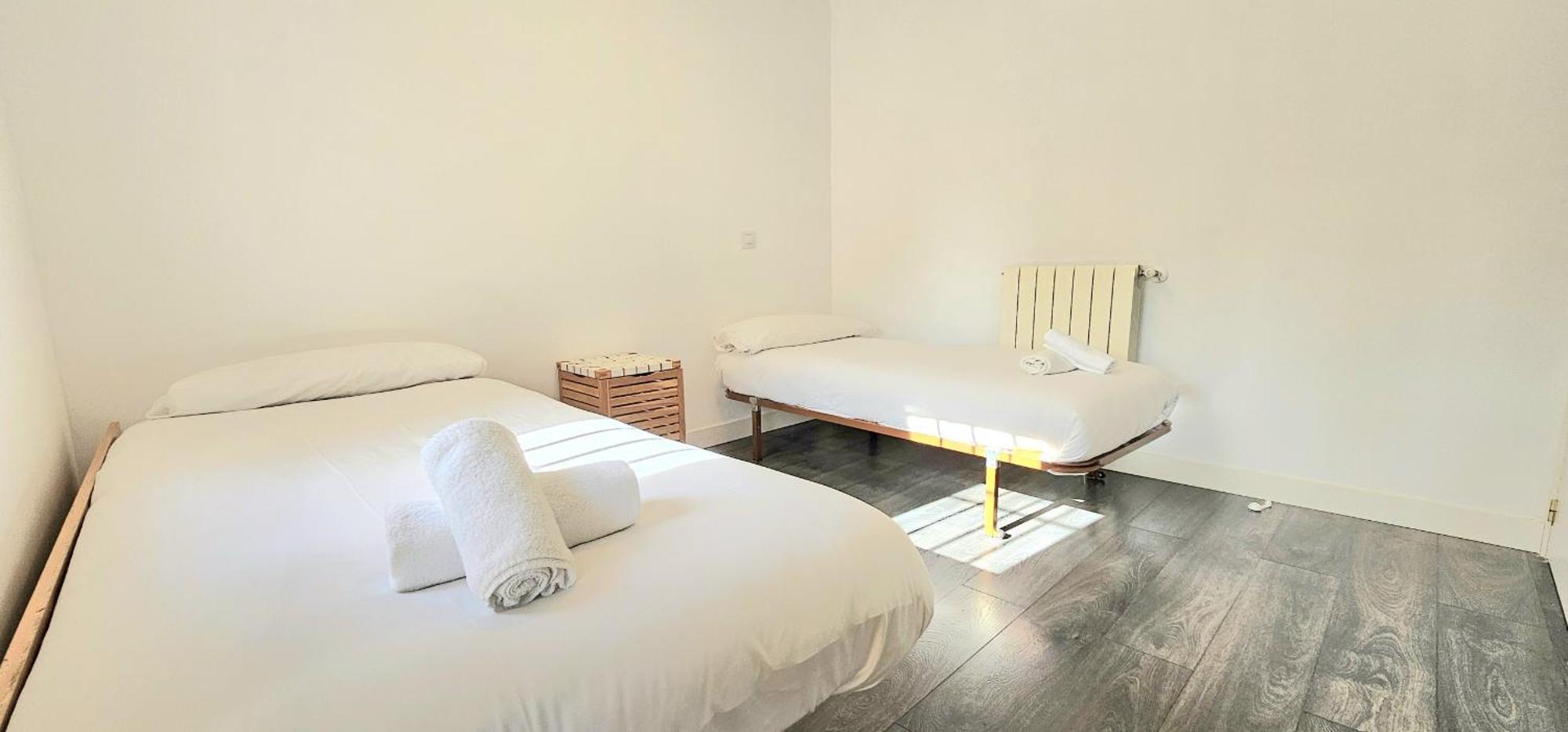 Apartamento Para 5 Personas Cerca De Ifema Y Aeropuerto Alquiler Temporal Madrid Bagian luar foto