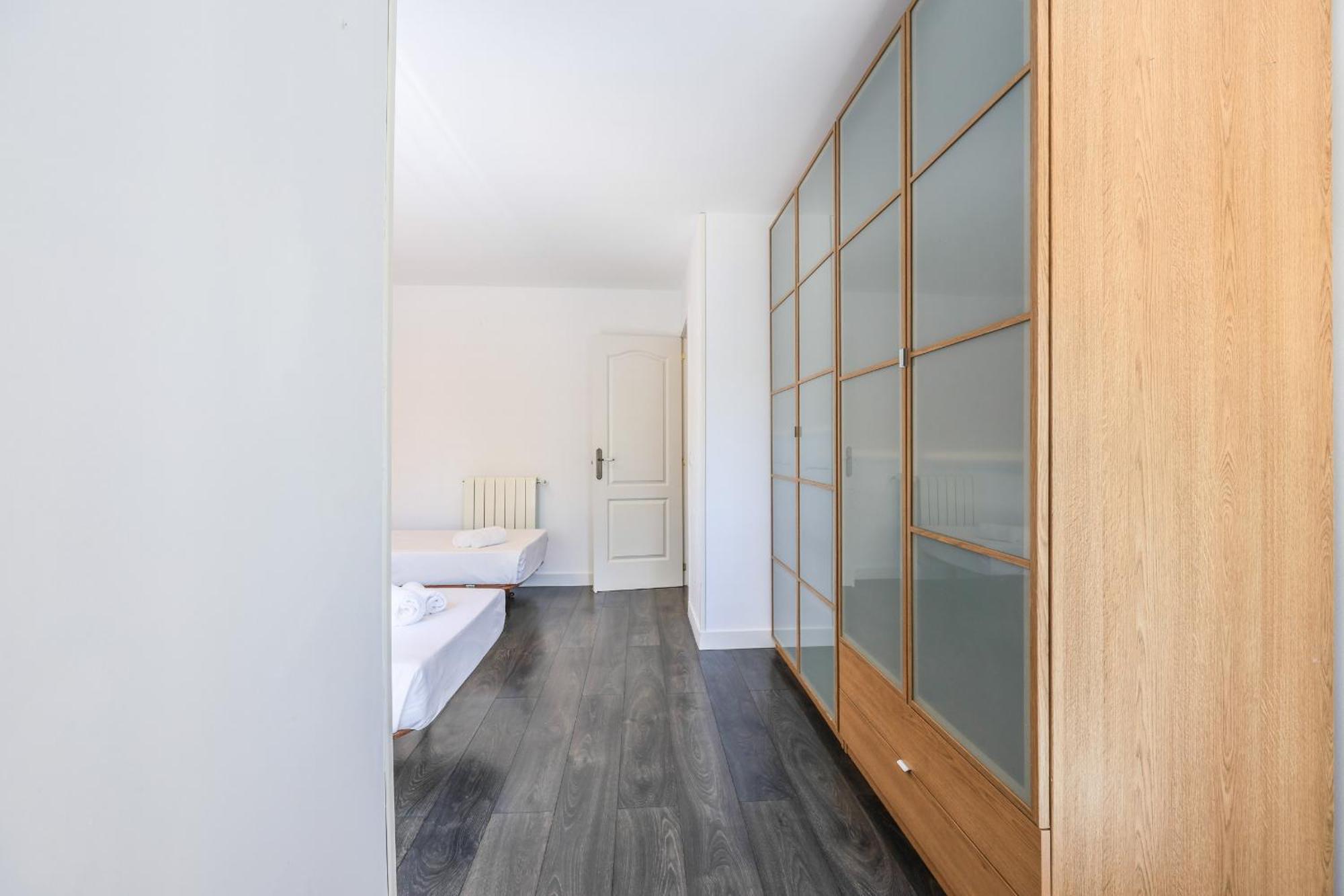Apartamento Para 5 Personas Cerca De Ifema Y Aeropuerto Alquiler Temporal Madrid Bagian luar foto